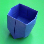 Оригами коробочка на ножках